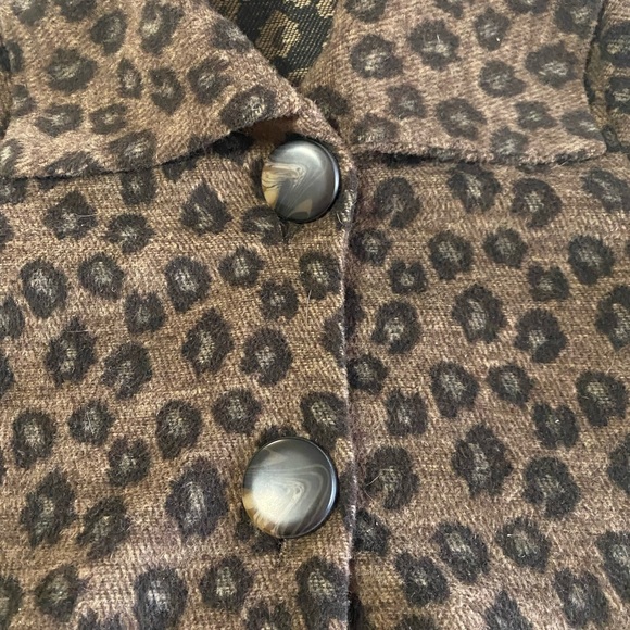 Leopard Print Damee, Inc. Ladies Small Lightweight Jacket - Picture 3 of 6